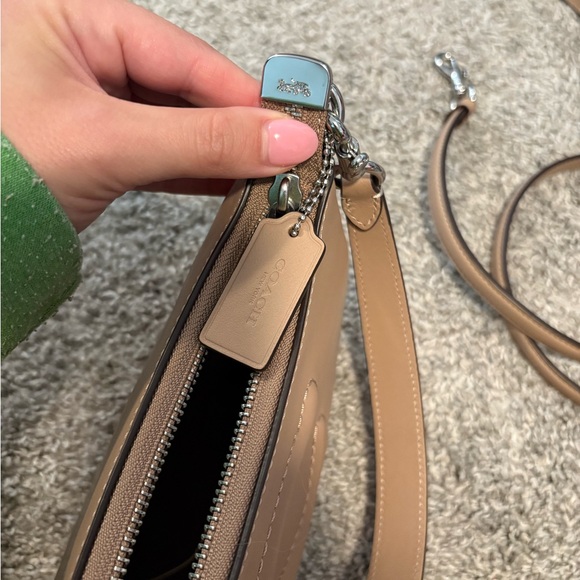 Coach Teri shoulder bag taupe - Picture 11 of 15